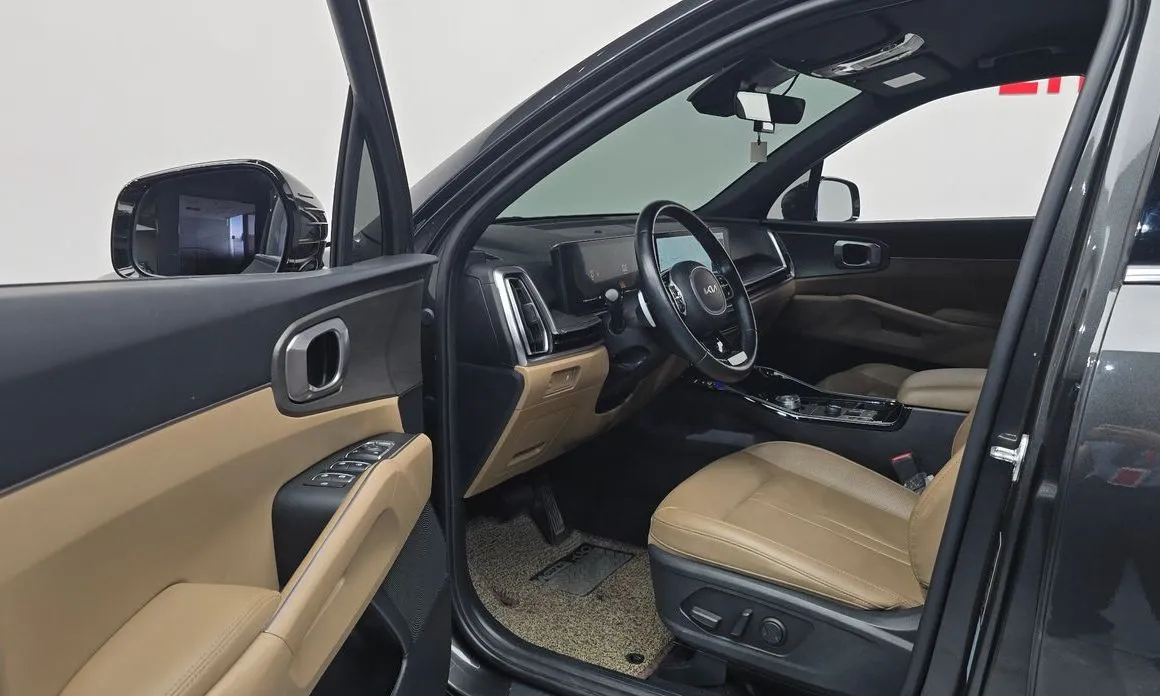 Kia Sorento — фото 8