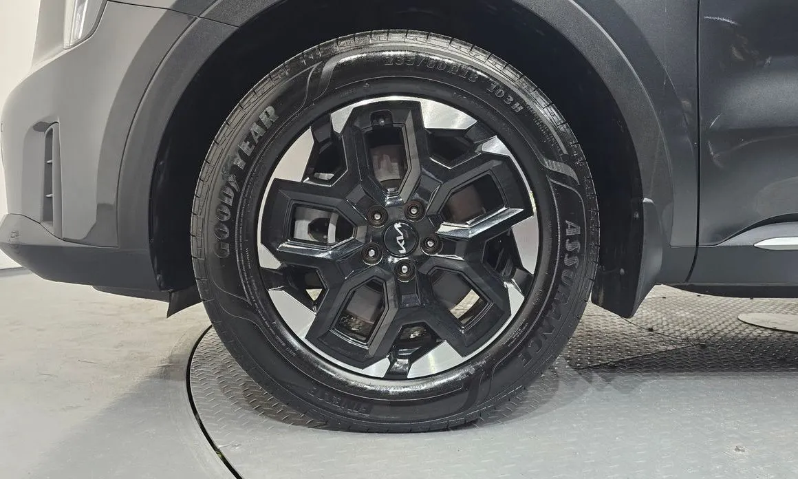 Kia Sorento — фото 9