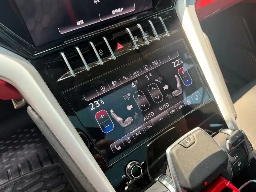 Lamborghini Urus — фото 8
