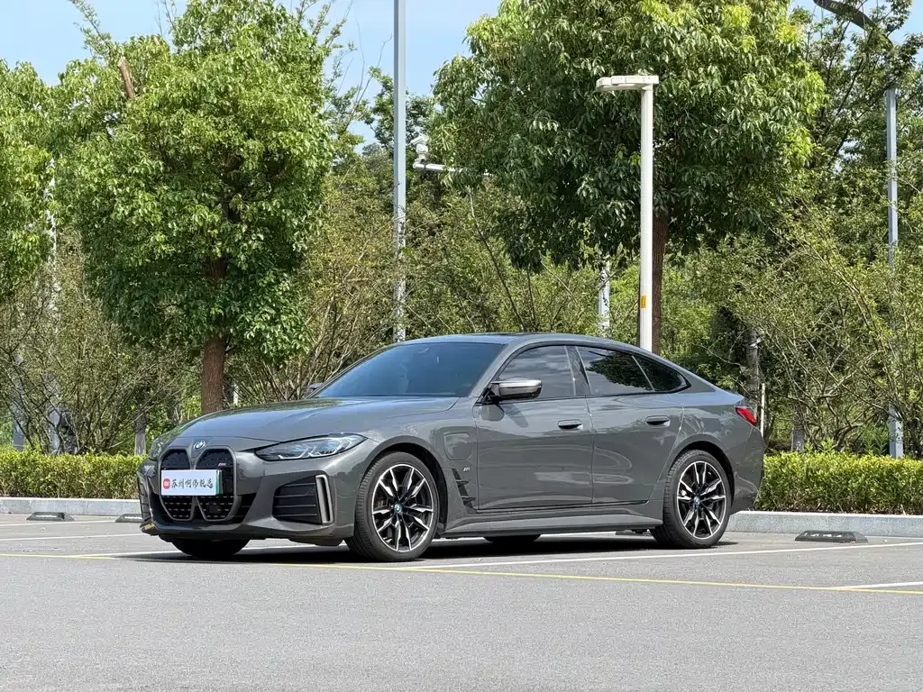BMW i4 — фото 1
