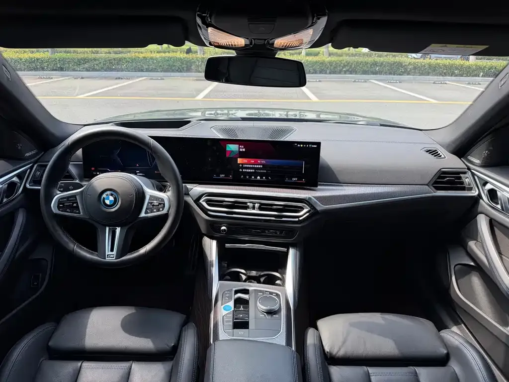 BMW i4 — фото 4