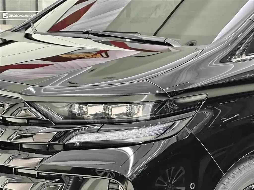 Toyota Vellfire — фото 10