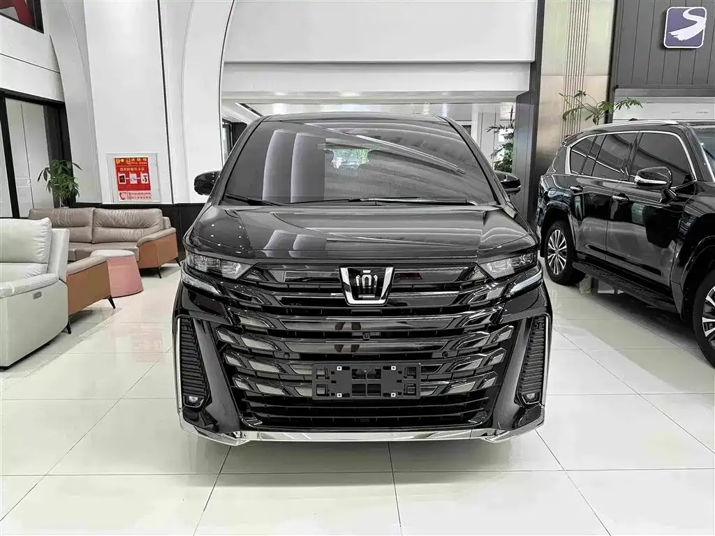 Toyota Vellfire — фото 8