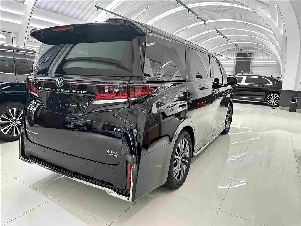 Toyota Vellfire — фото 6