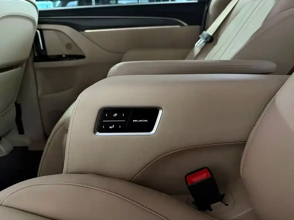 Buick GL8 Hybrid — фото 2