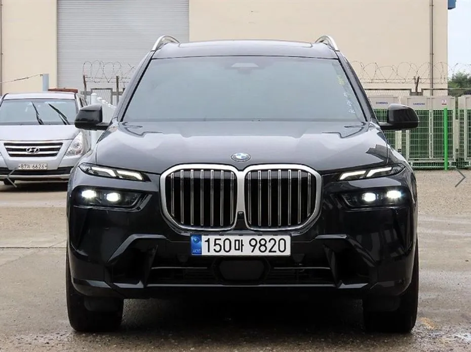 BMW X7 — фото 2