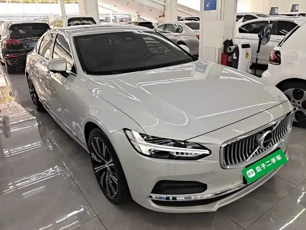 Volvo S90 — фото 4