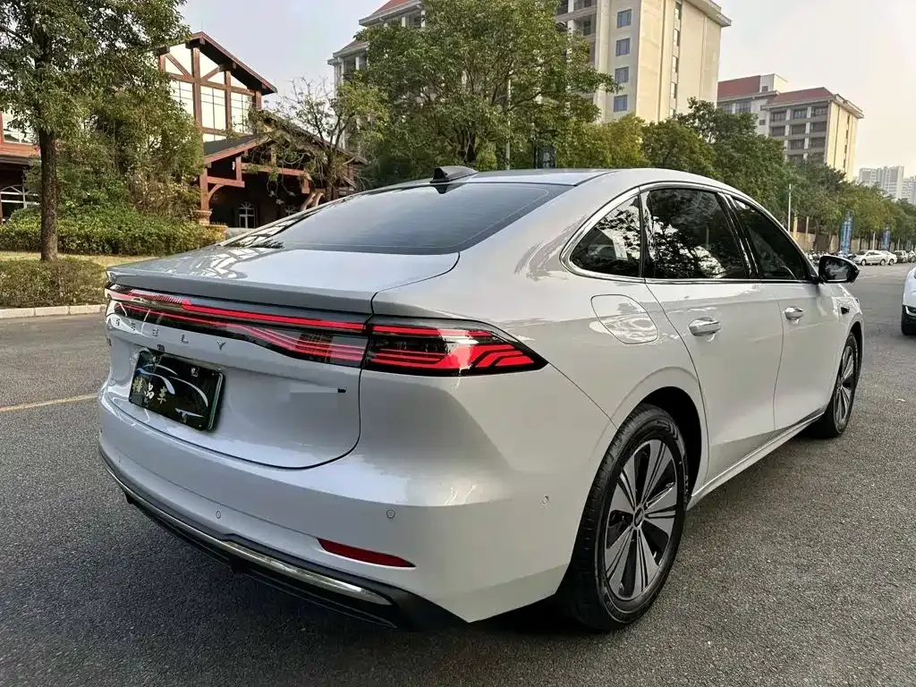 Geely 银河A7 EM — фото 9