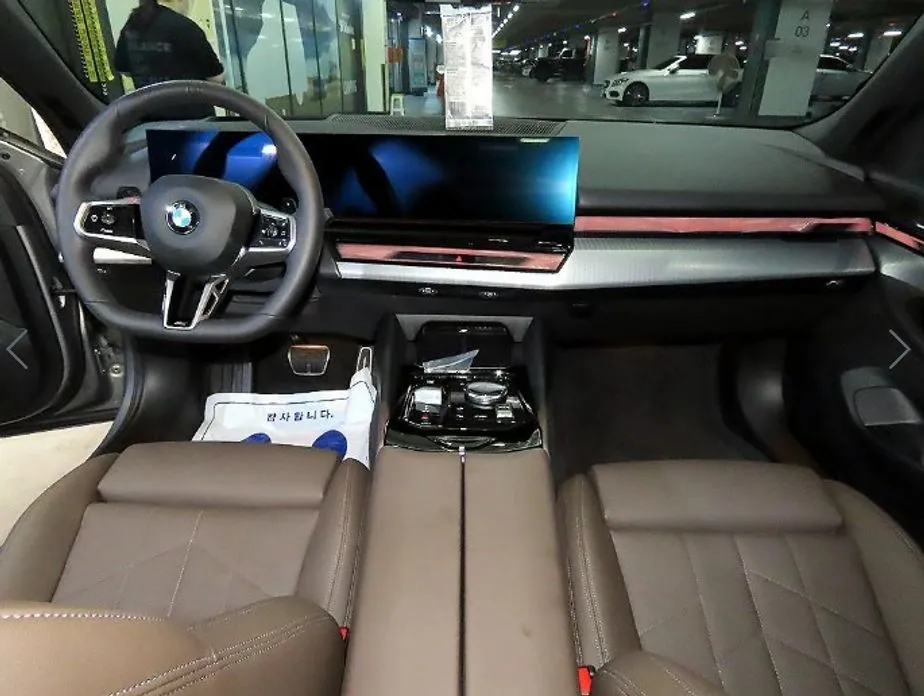 BMW 5-Series — фото 10