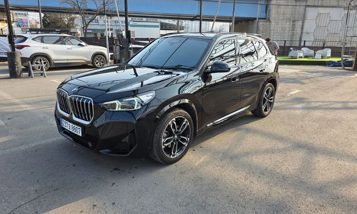 BMW X1 — фото 1