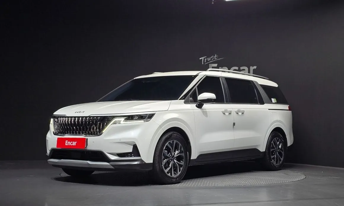 Kia Carnival — фото 1