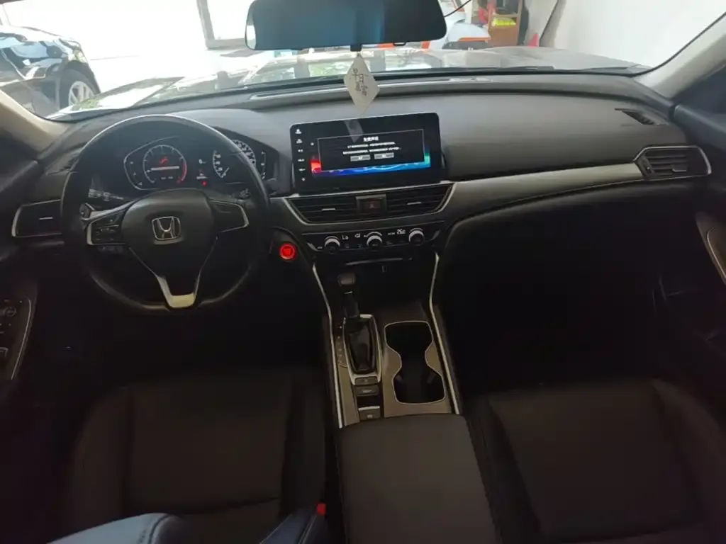 Honda Accord — фото 3