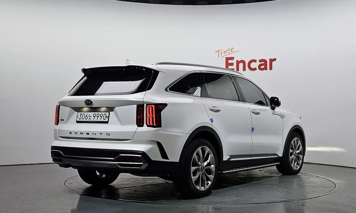 Kia Sorento — фото 7