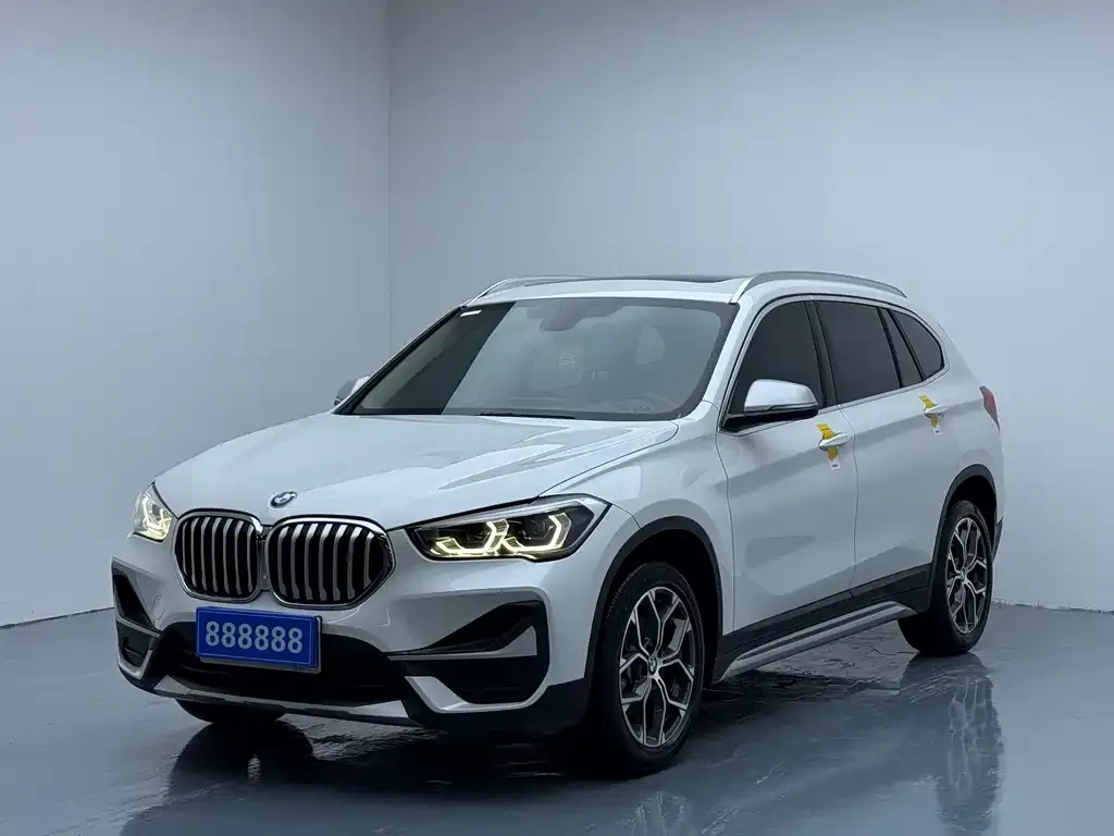 BMW X1 — фото 1