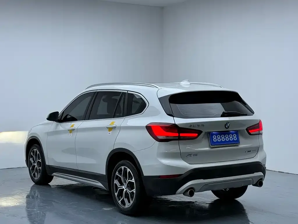 BMW X1 — фото 5