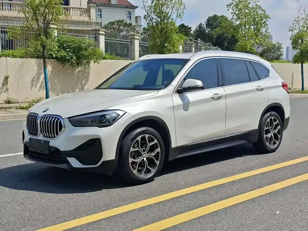 BMW X1 — фото 1