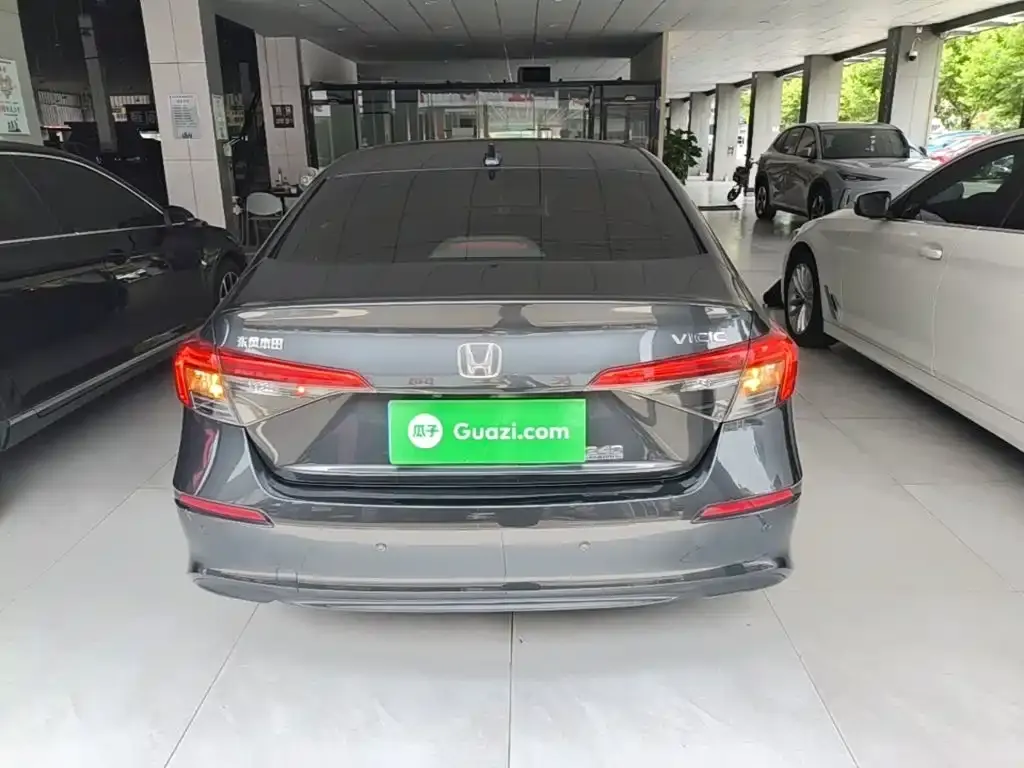Honda Civic — фото 4
