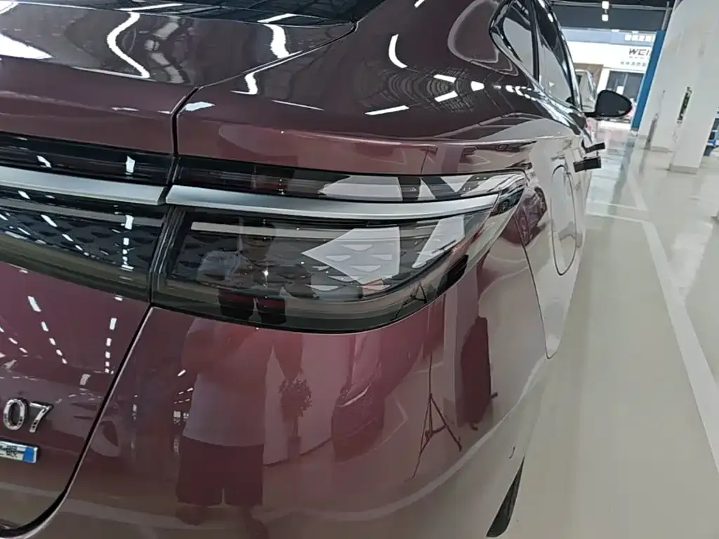 BYD Seal 07 DM-i — фото 2