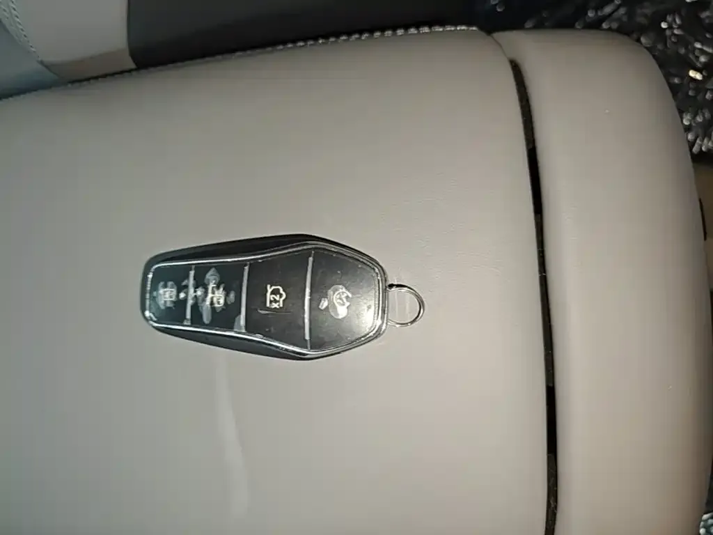 BYD Seal 07 DM-i — фото 4