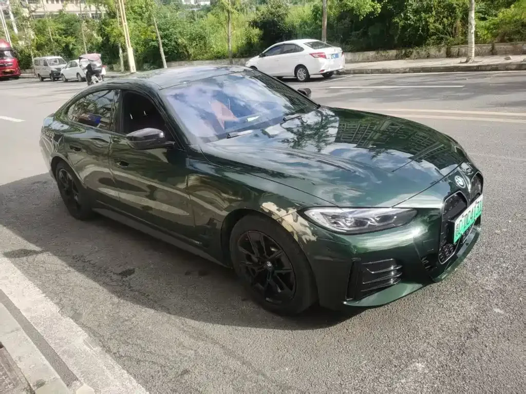 BMW i4 — фото 3