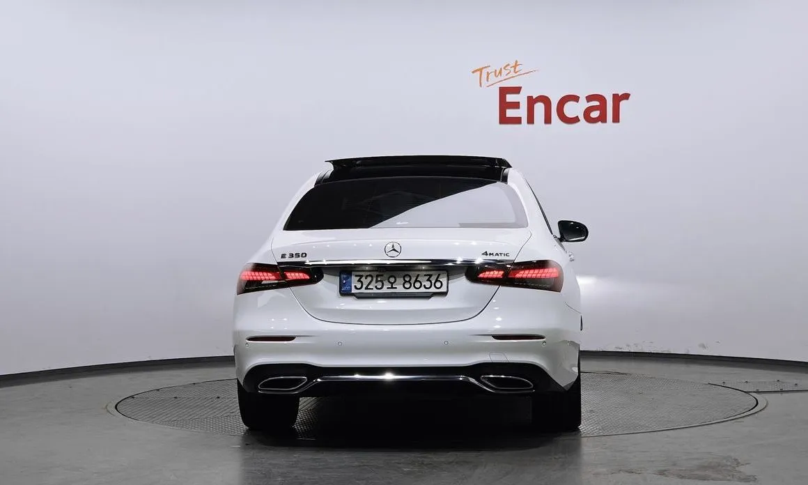 Mercedes-Benz E-Class — фото 6