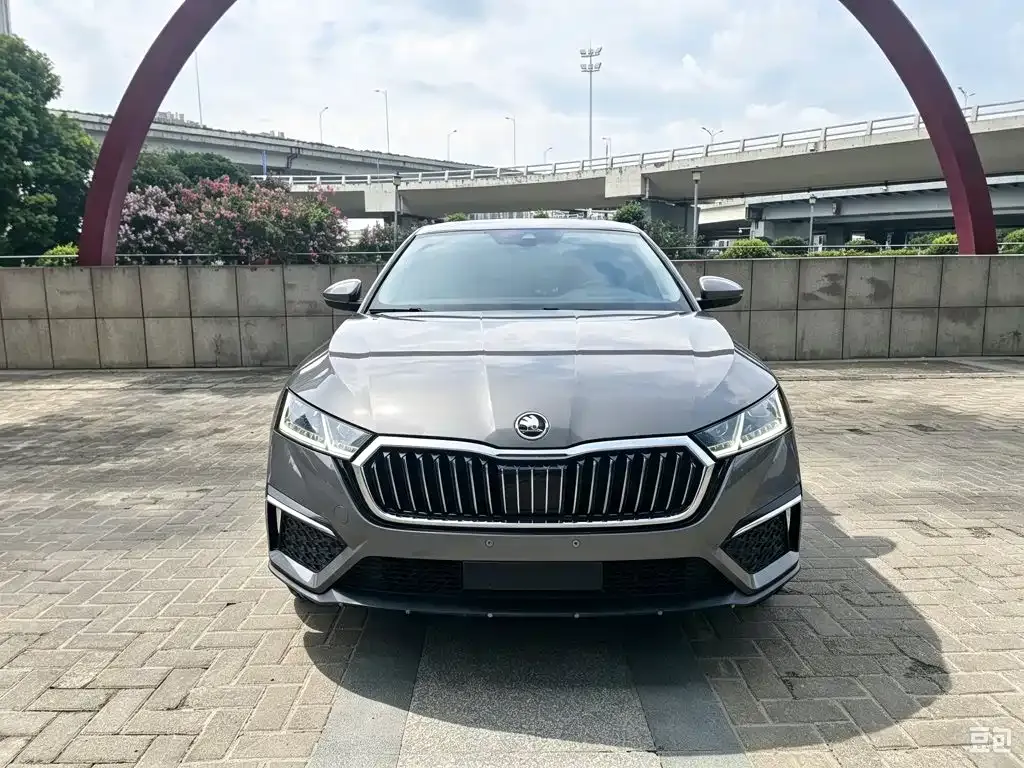 Skoda Octavia — фото 9