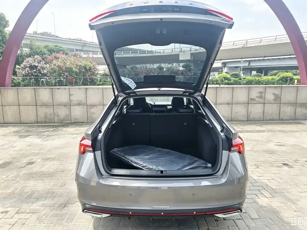Skoda Octavia — фото 8