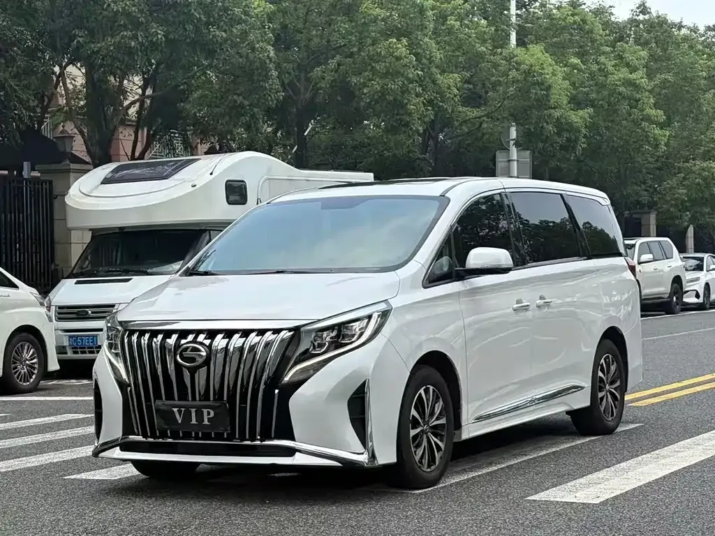GAC Motor Trumpchi M8 — фото 1