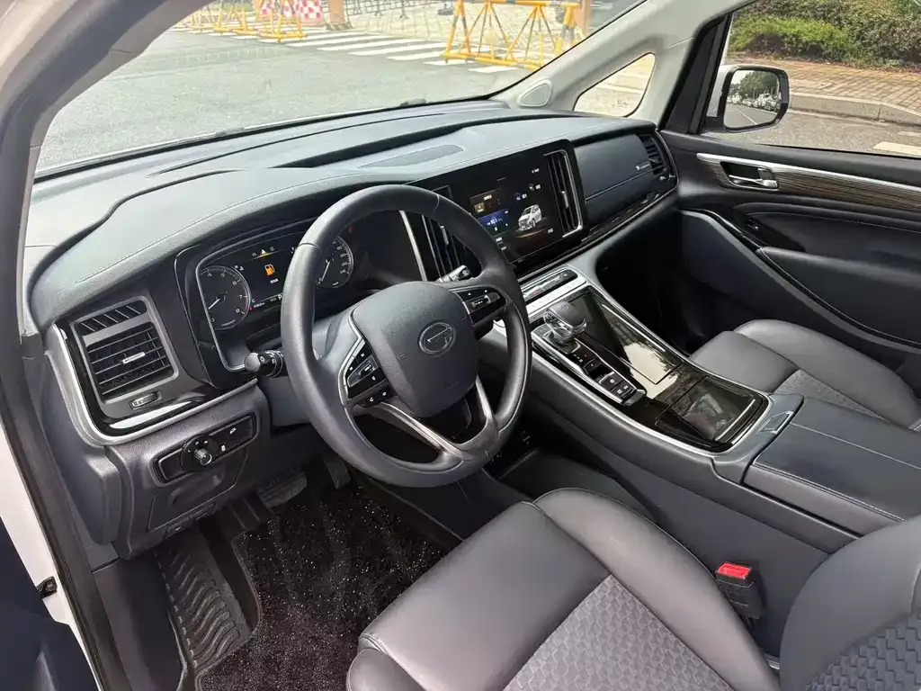 GAC Motor Trumpchi M8 — фото 4