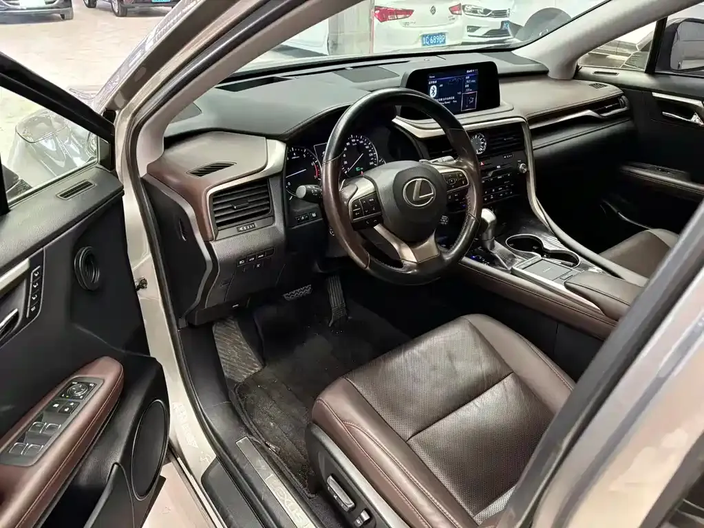 Lexus RX — фото 9