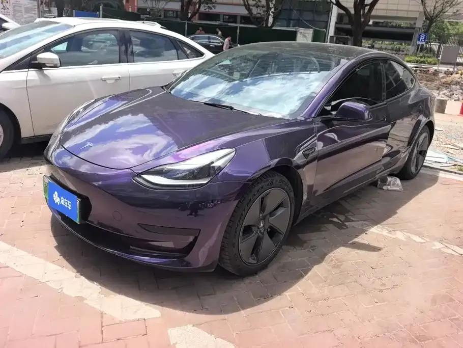 Tesla Model 3 — фото 1