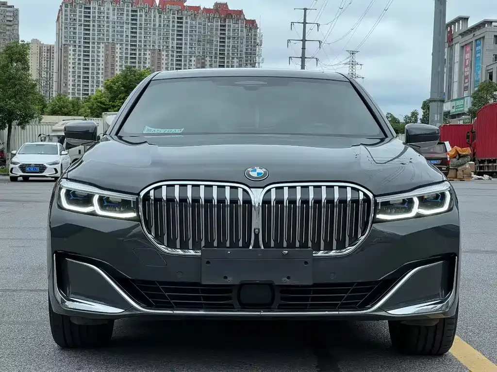 BMW 7 Series — фото 3