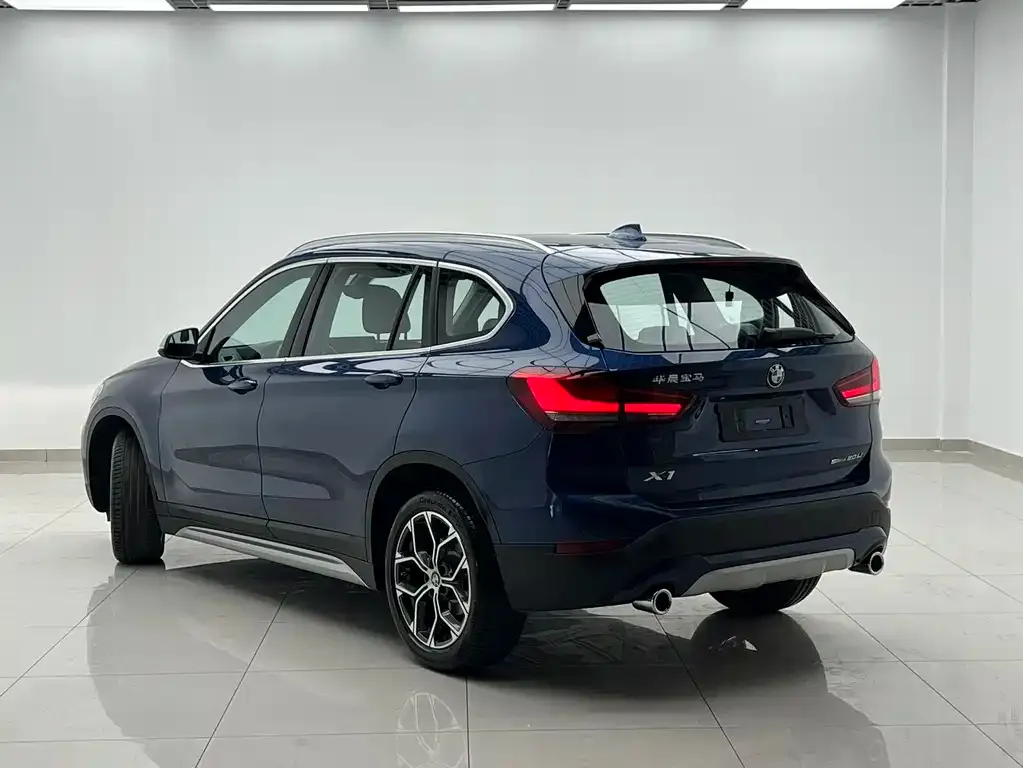 BMW X1 — фото 10