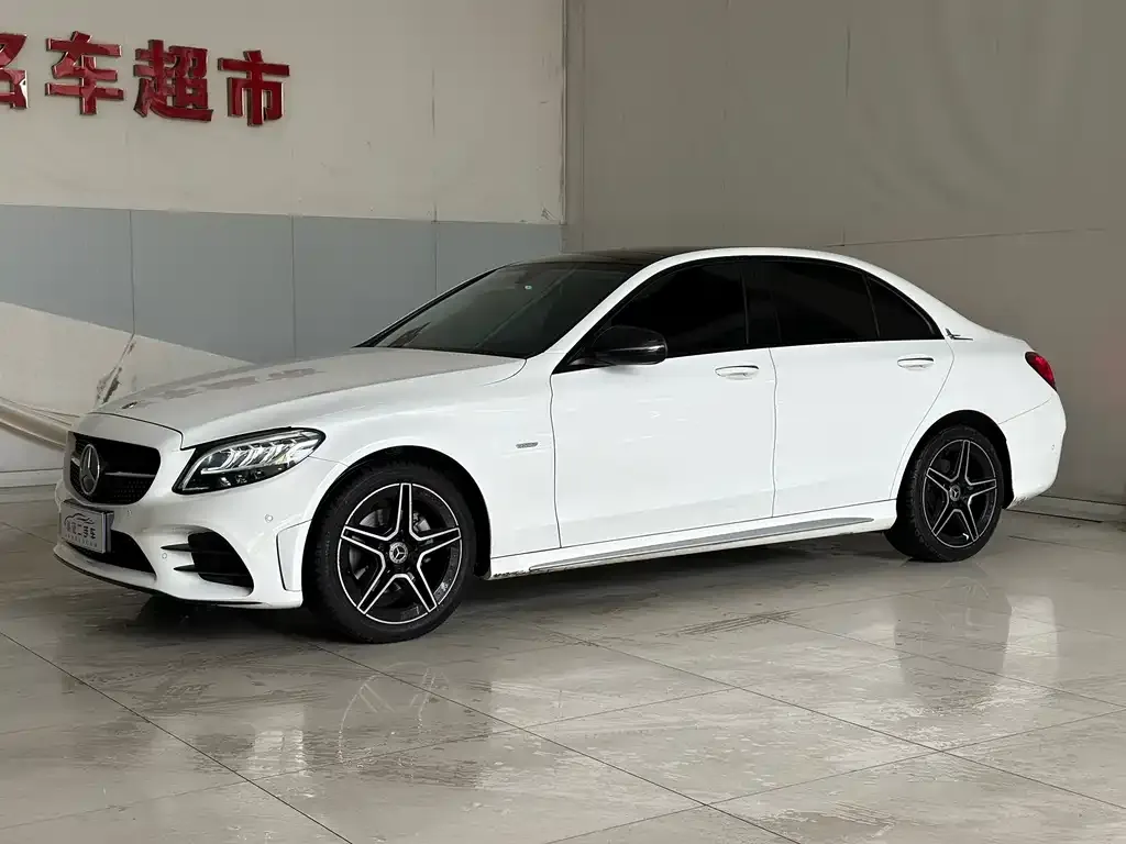 Mercedes-Benz C-Class — фото 1