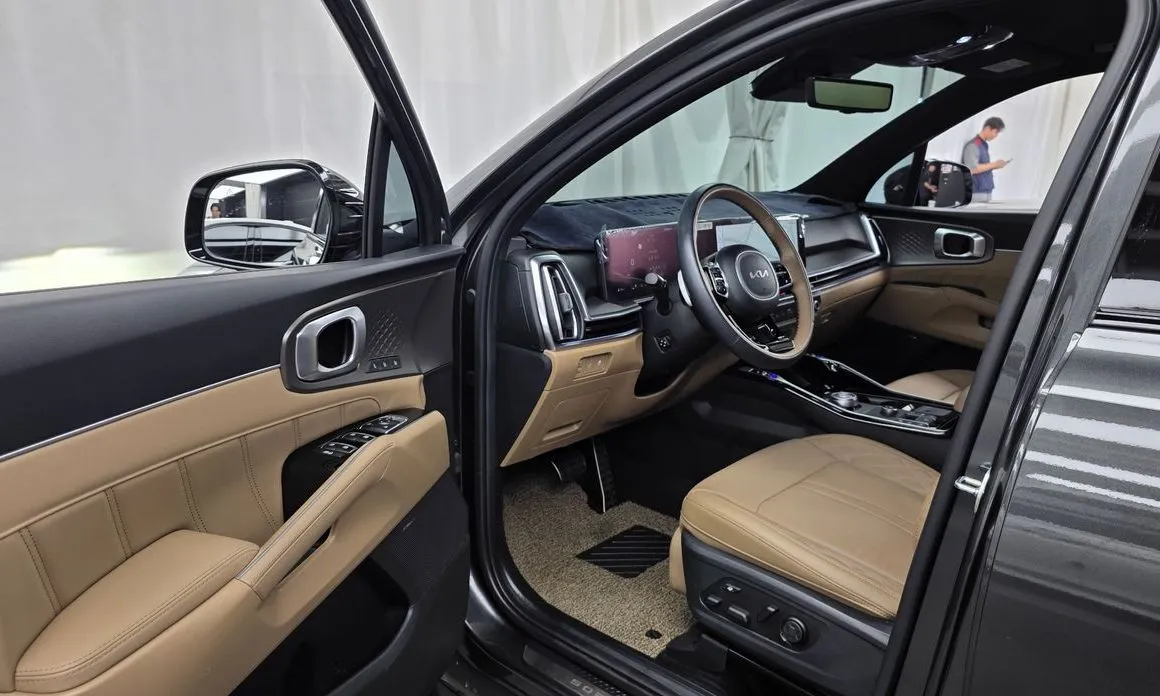 Kia Sorento — фото 4
