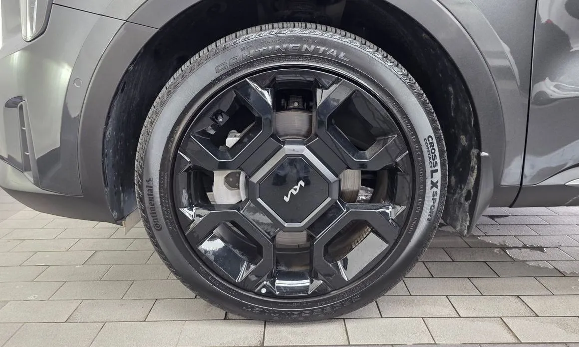 Kia Sorento — фото 10