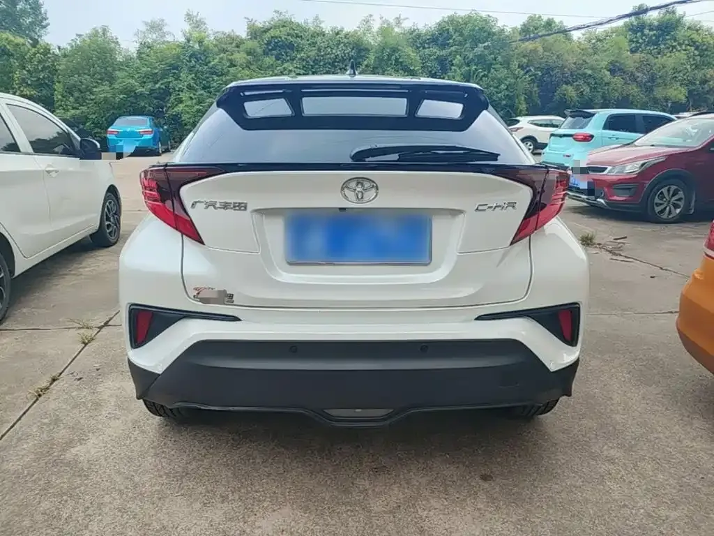 Toyota C-HR — фото 6