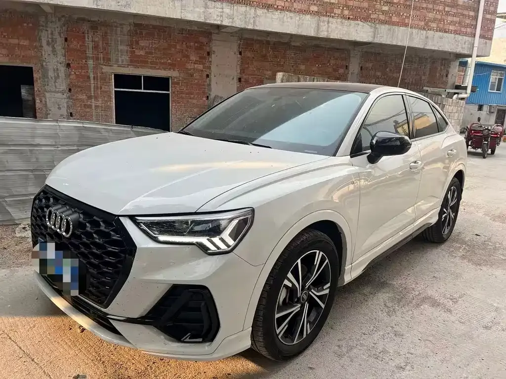 Audi Q3 Sportback — фото 1