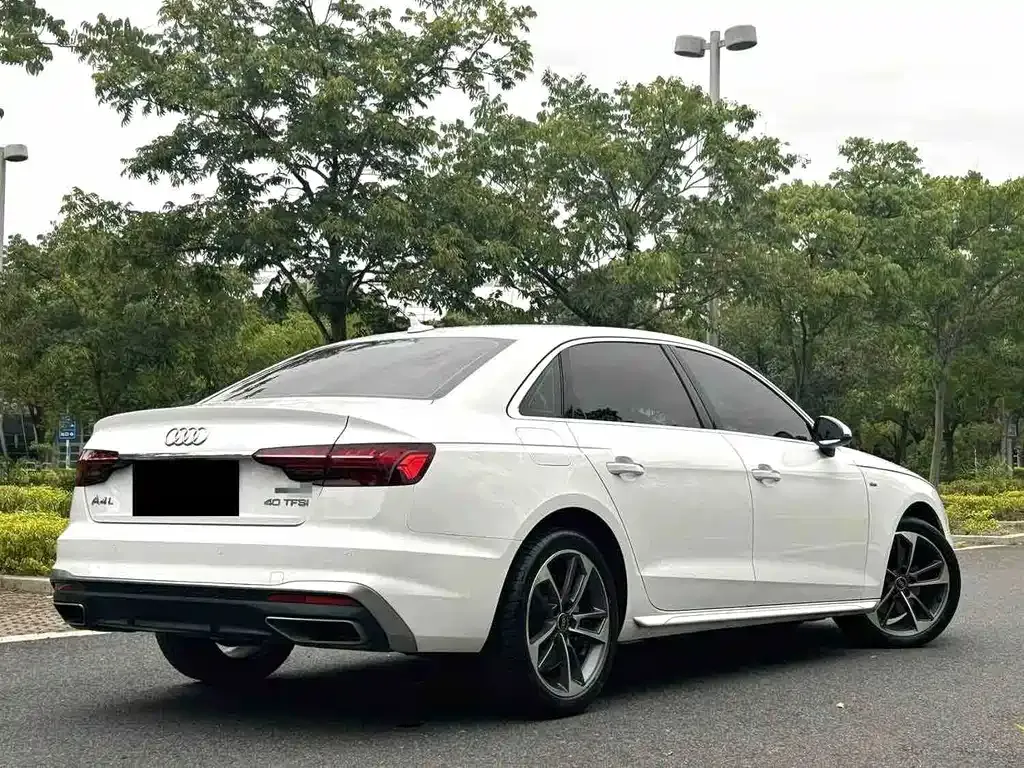 Audi A4L — фото 7