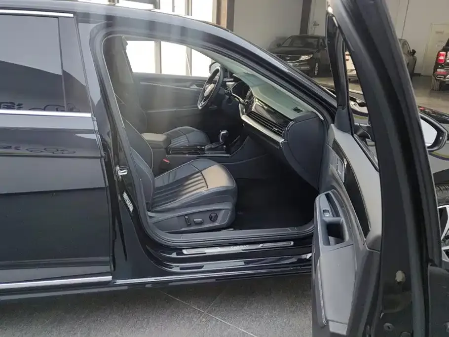 Volkswagen Passat — фото 6