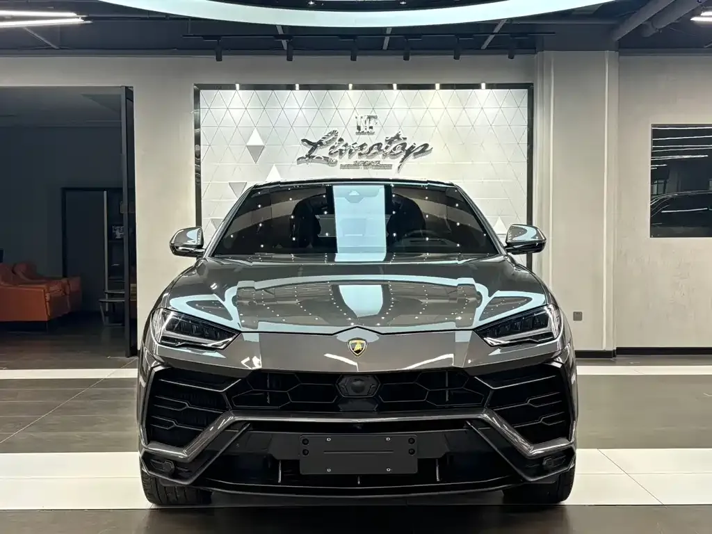 Lamborghini Urus — фото 6