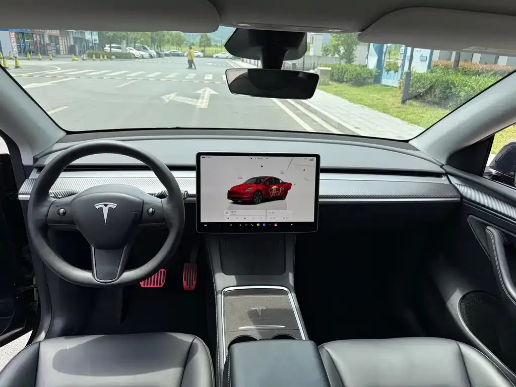 Tesla Model Y — фото 3