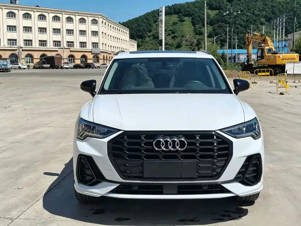 Audi Q3 — фото 9