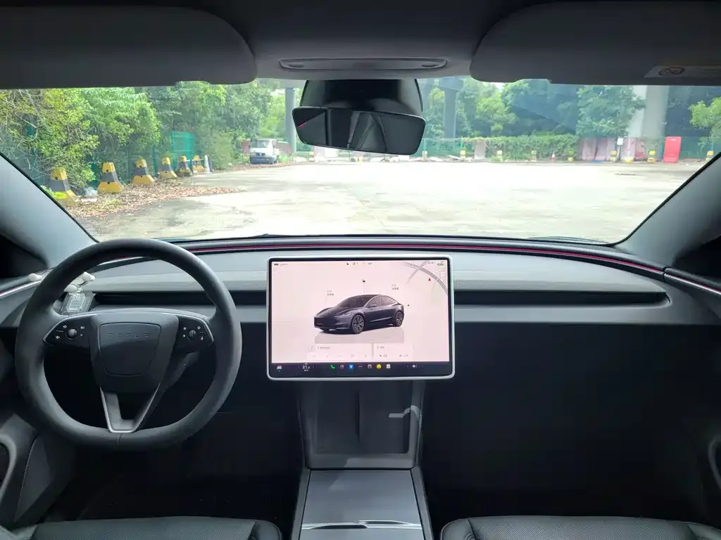 Tesla Model 3 — фото 3
