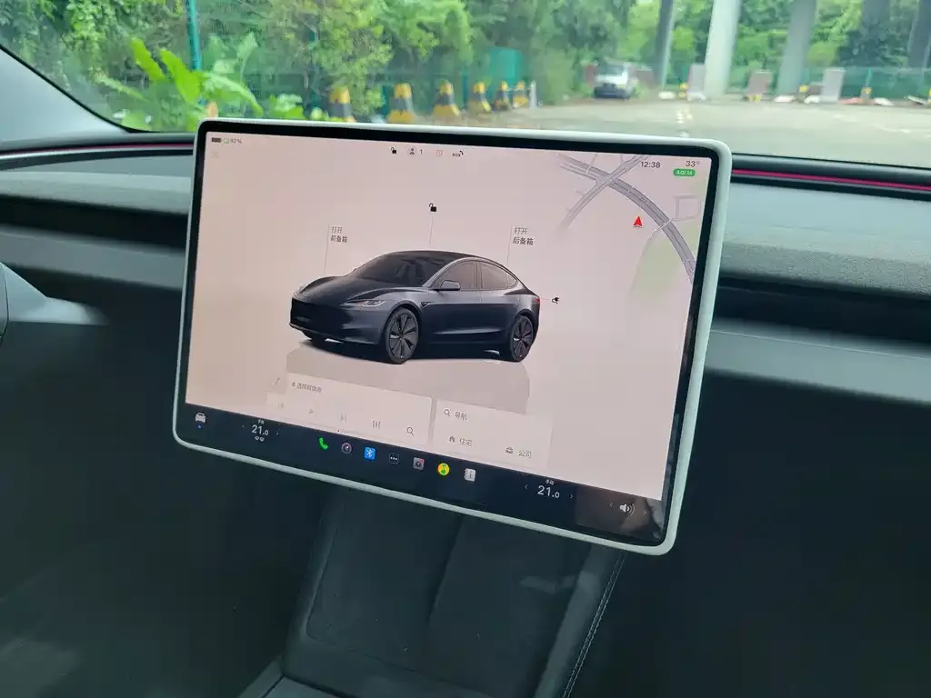 Tesla Model 3 — фото 2