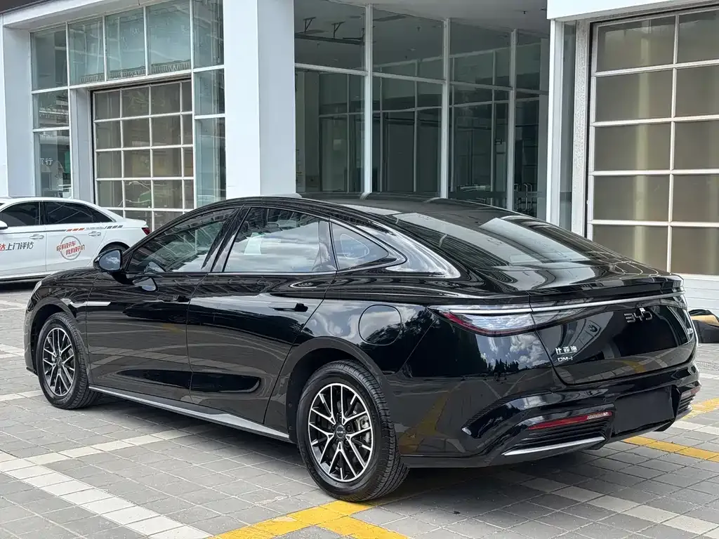 BYD Seal 07 DM-i — фото 3