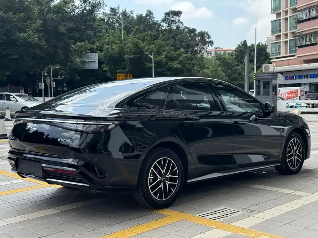 BYD Seal 07 DM-i — фото 2