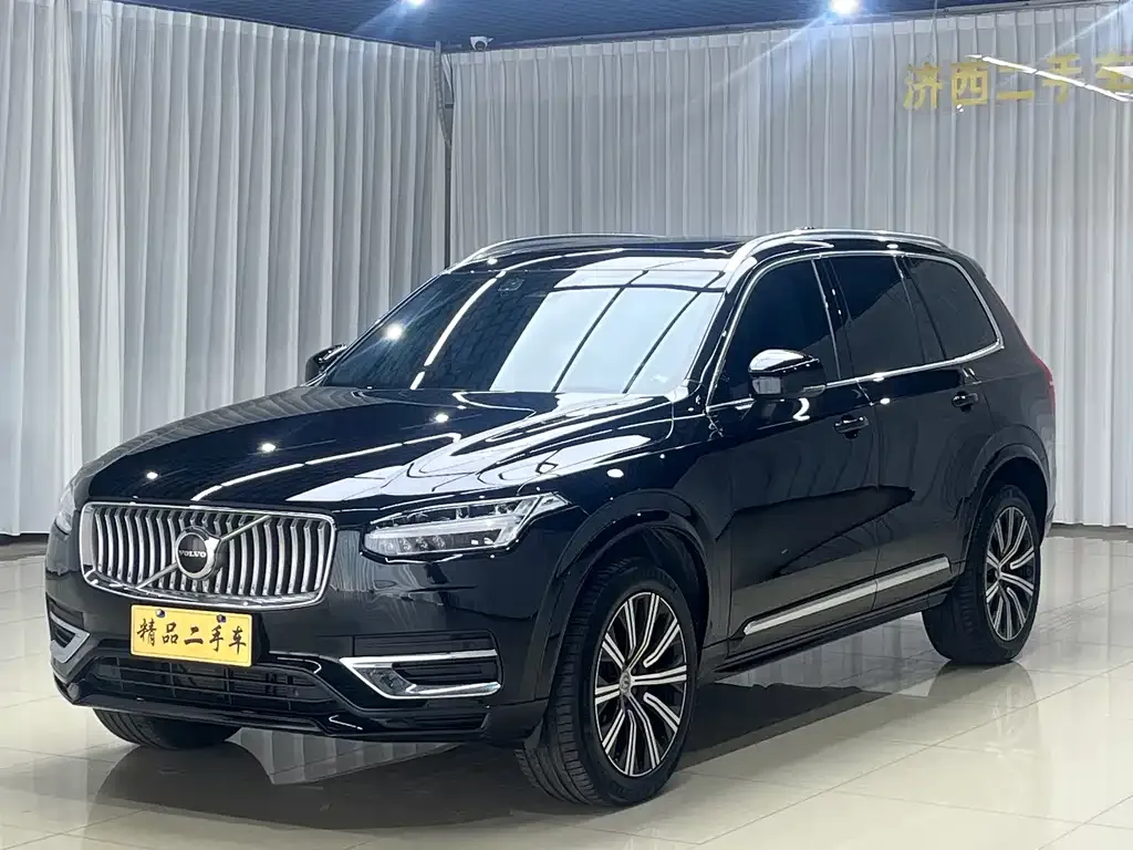 Volvo XC90 — фото 1