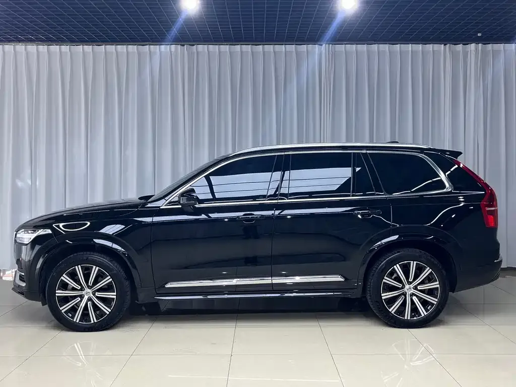 Volvo XC90 — фото 5