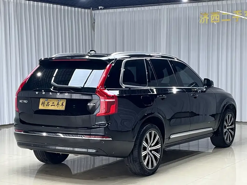 Volvo XC90 — фото 4